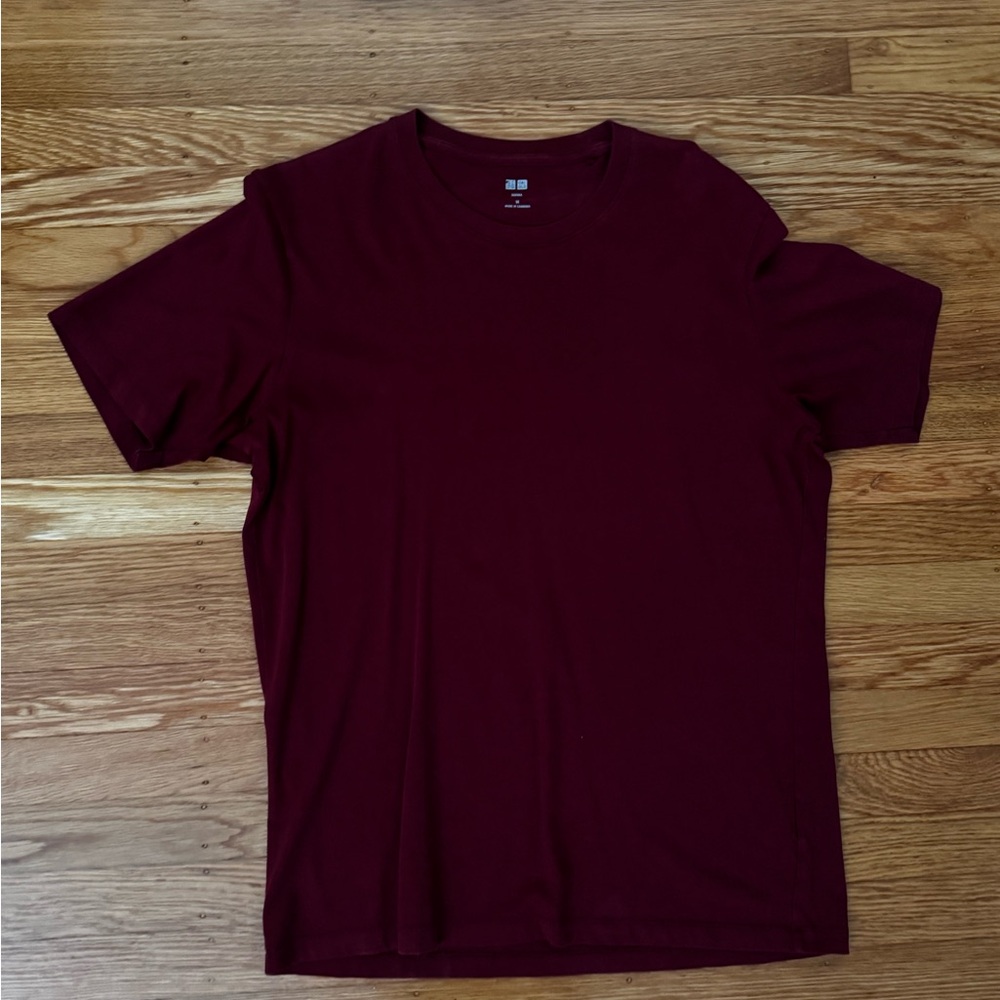 Uniqlo Supima T-Shirt Red - size Medium